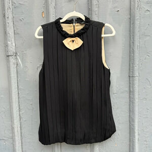 Marc  Jacobs Sleeveless Silk Blouse, size 6